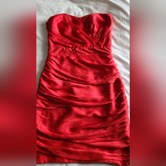 Red strapless dress - Picture 1 of 2